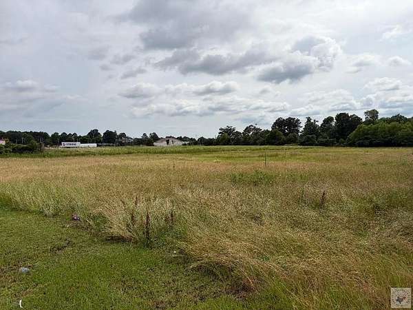 11 Acres of Commercial Land for Sale in Texarkana, Arkansas