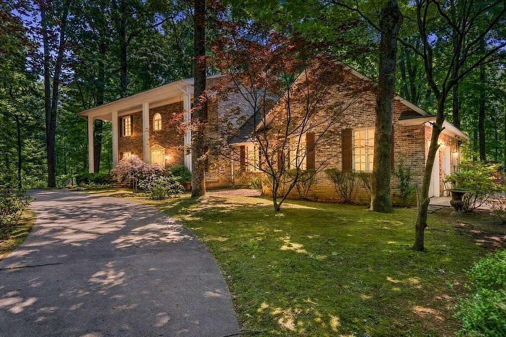 2.47 Acres of Land with Home for Sale in Cookeville, Tennessee
