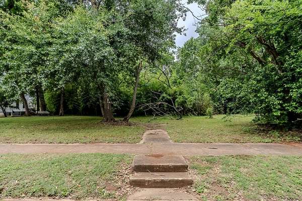 0.21 Acres of Residential Land for Sale in Palestine, Texas