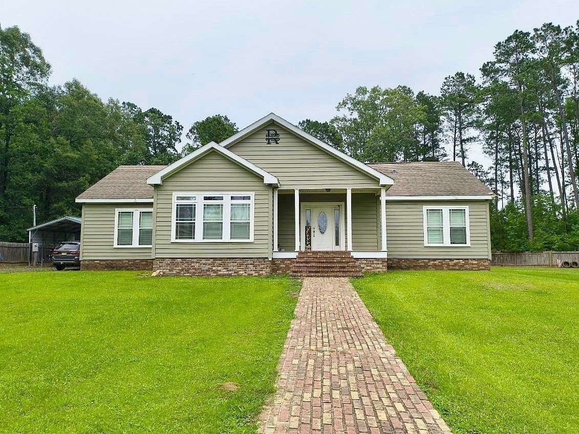2 Acres of Land with Home for Sale in Many, Louisiana