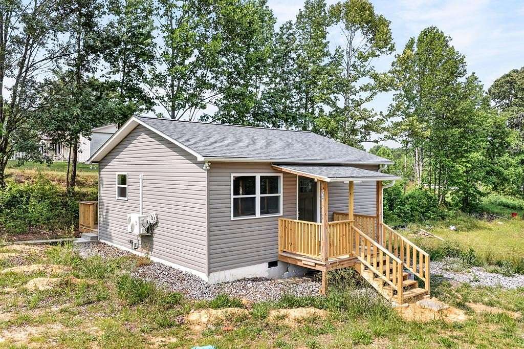 1.73 Acres of Land with Home for Sale in Cookeville, Tennessee