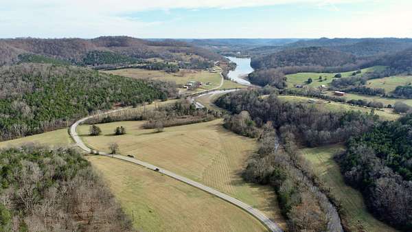 1.38 Acres of Residential Land for Sale in Pleasant Shade, Tennessee