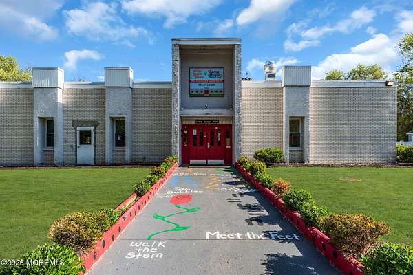 2.13 Acres of Improved Commercial Land for Sale in Farmingdale, New Jersey