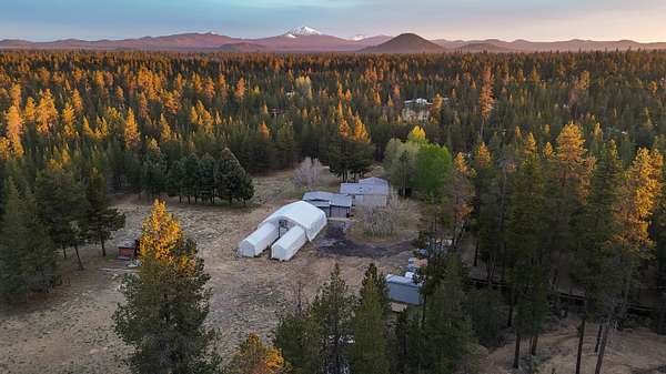 4.68 Acres of Land with Home for Sale in La Pine, Oregon