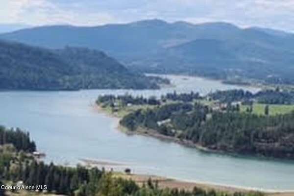 21.2 Acres of Land with Home for Sale in Priest River, Idaho