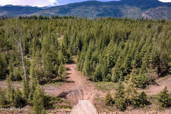 5 Acres of Residential Land for Sale in Sandpoint, Idaho