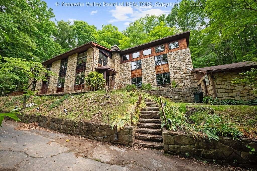 25 Acres of Recreational Land with Home for Sale in Charleston, West Virginia