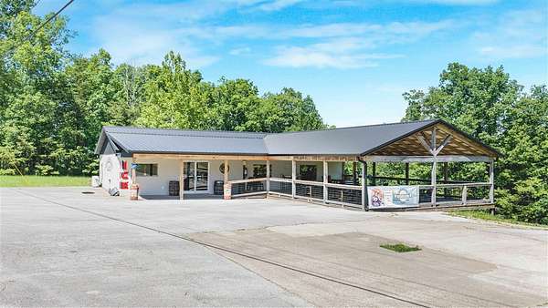 2 Acres of Commercial Land for Sale in Mammoth Cave, Kentucky