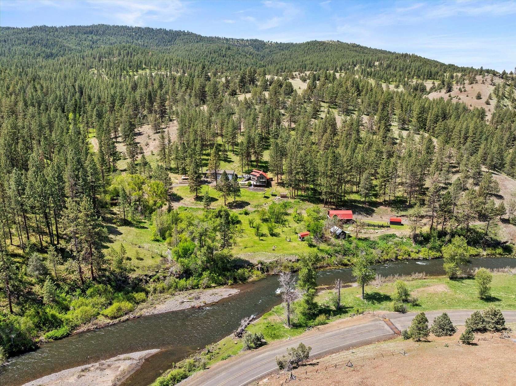 122 Acres of Recreational Land with Home for Sale in Long Creek, Oregon