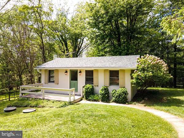 3 Acres of Land with Home for Lease in Marshall, Virginia