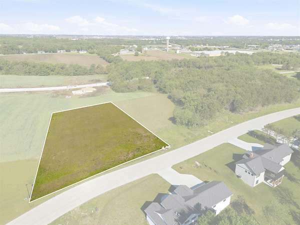 1 Acre of Residential Land for Sale in Dyersville, Iowa