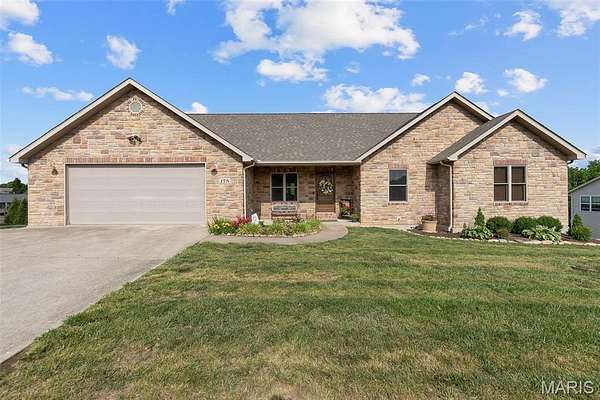 5 Acres of Land with Home for Sale in Jackson, Missouri
