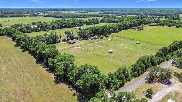 19.2 Acres of Land with Home for Sale in Dunnellon, Florida