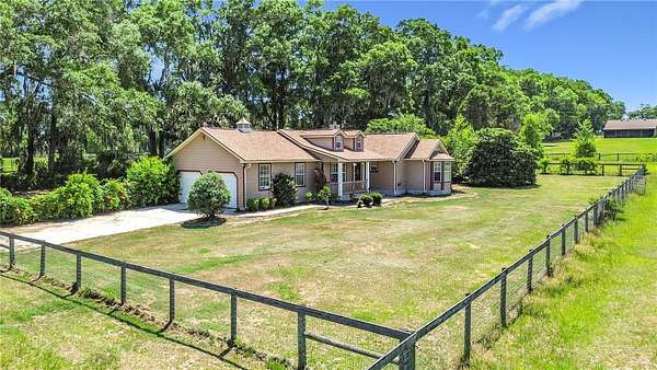 19.2 Acres of Land with Home for Sale in Dunnellon, Florida