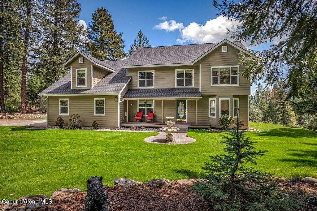 2.38 Acres of Land with Home for Sale in Sagle, Idaho