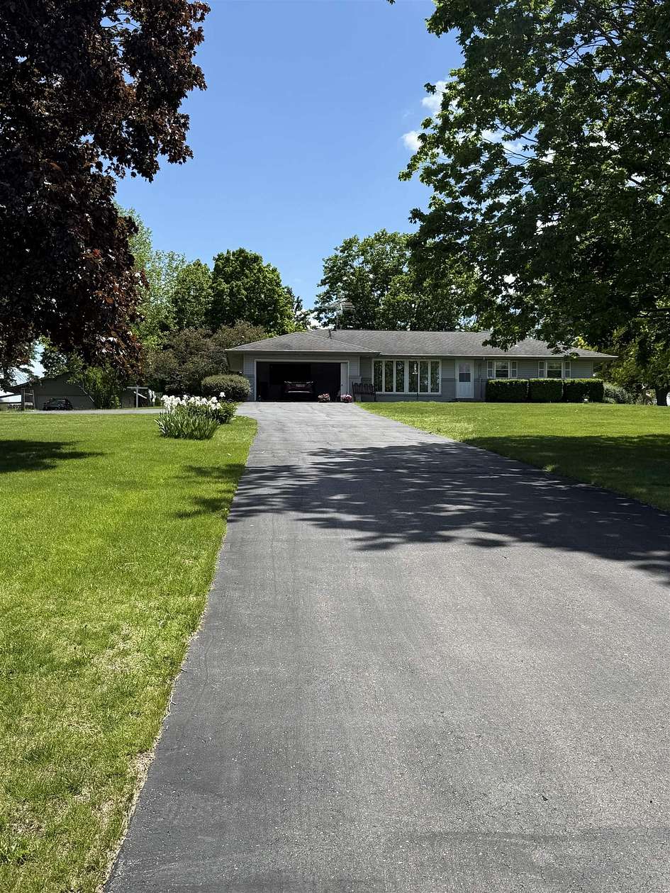 2.29 Acres of Land with Home for Sale in Rockton, Illinois