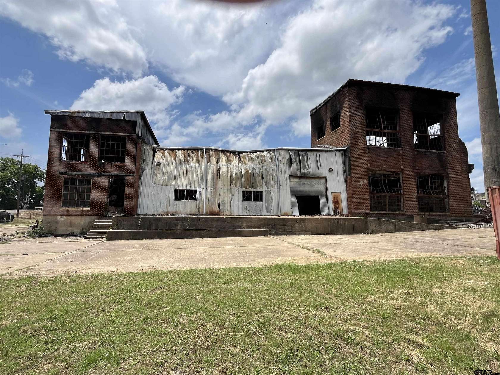 1.29 Acres of Commercial Land for Sale in Mount Pleasant, Texas