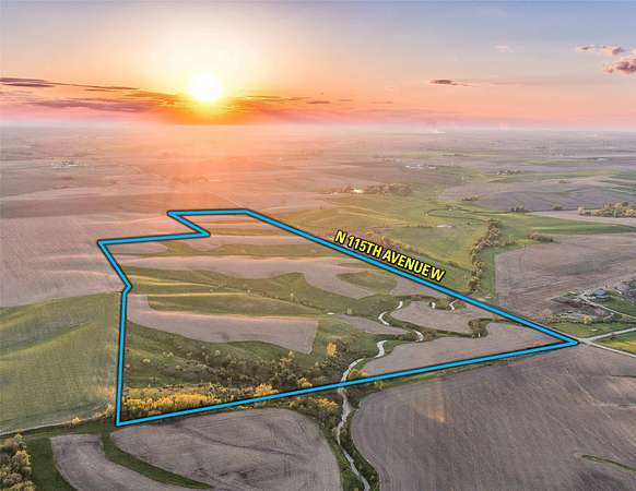 132 Acres of Agricultural Land for Auction in Melbourne, Iowa