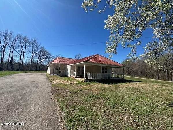 1.5 Acres of Land with Home for Sale in Huntingdon, Tennessee