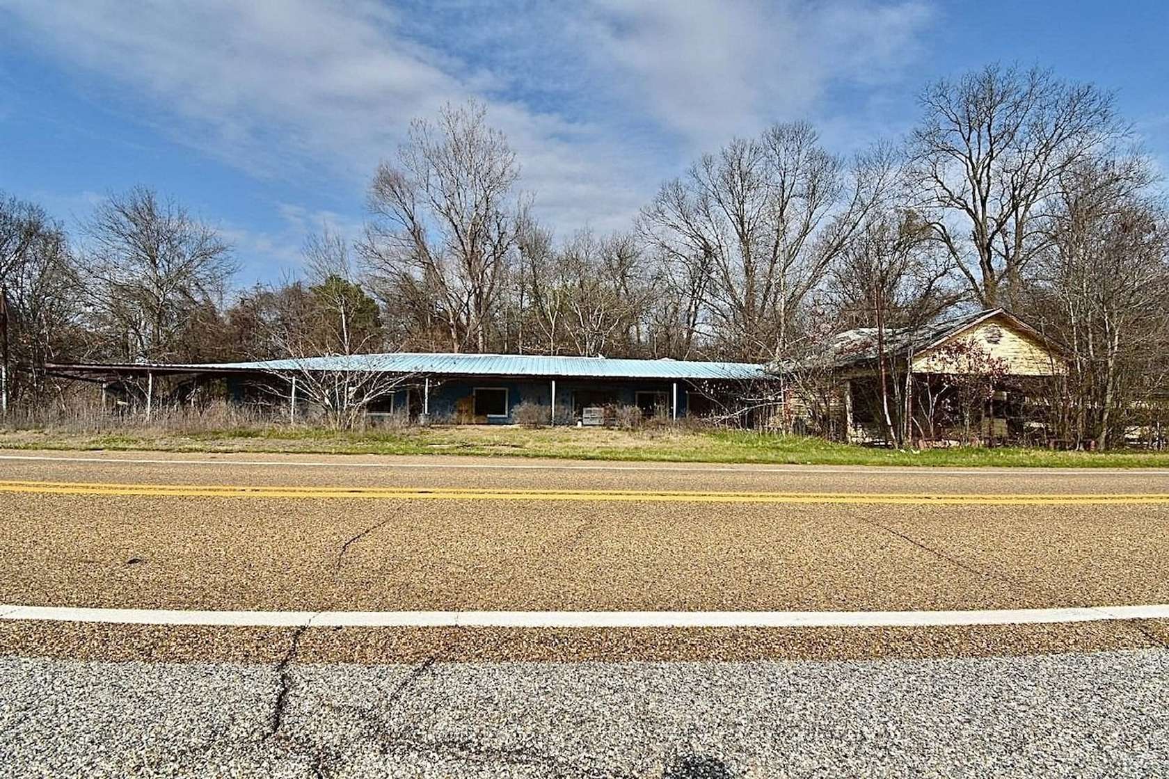 1.66 Acres of Commercial Land for Sale in Garland, Arkansas