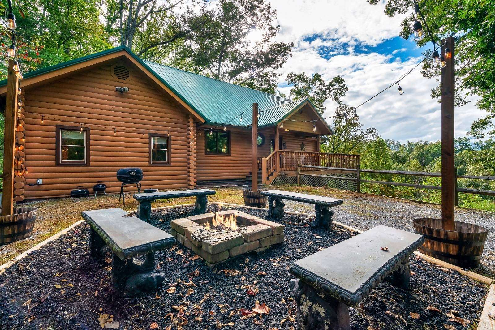1.72 Acres of Land with Home for Sale in Gatlinburg, Tennessee