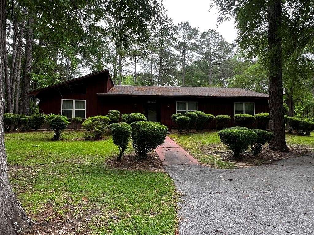 3 Acres of Land with Home for Sale in Waynesboro, Mississippi