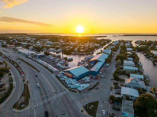 3 Acres of Improved Commercial Land for Sale in Plantation Key, Florida