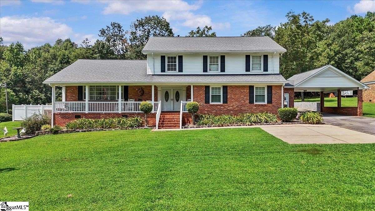 1.58 Acres of Land with Home for Sale in Union, South Carolina