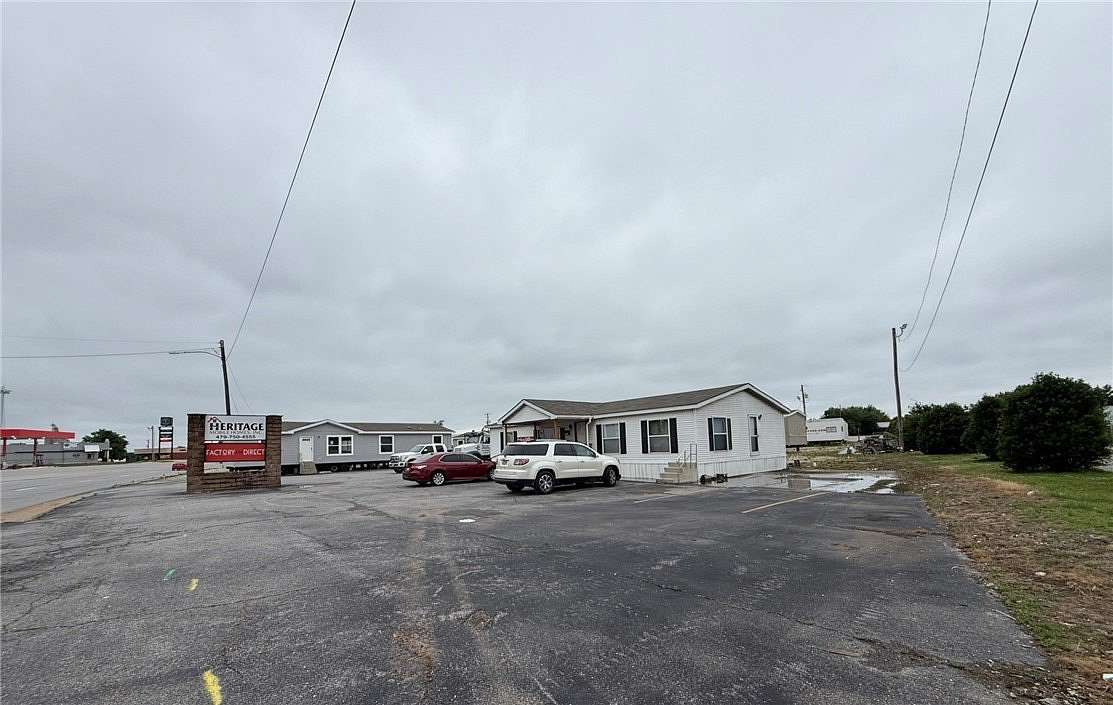 2 Acres of Improved Mixed-Use Land for Sale in Springdale, Arkansas