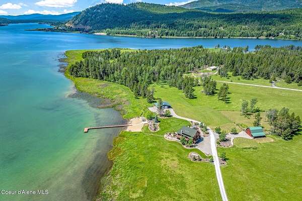 15.6 Acres of Land with Home for Sale in Sagle, Idaho