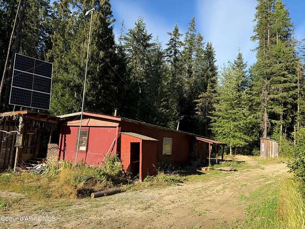 10 Acres of Recreational Land with Home for Sale in Priest River, Idaho