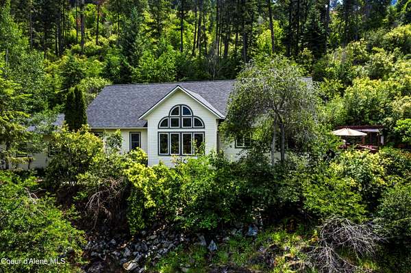 2.56 Acres of Land with Home for Sale in Sagle, Idaho