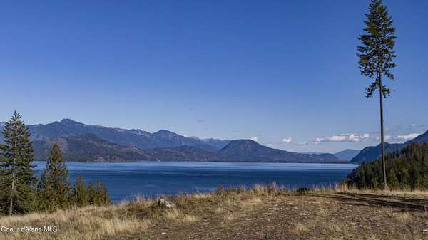10 Acres of Recreational & Residential Land for Sale in Sagle, Idaho