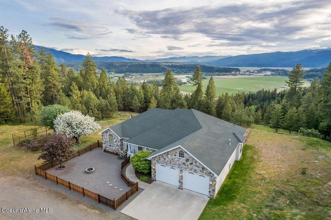 5 Acres of Land with Home for Sale in Bonners Ferry, Idaho