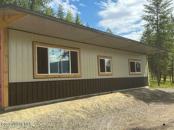 8 Acres of Land with Home for Sale in Sagle, Idaho