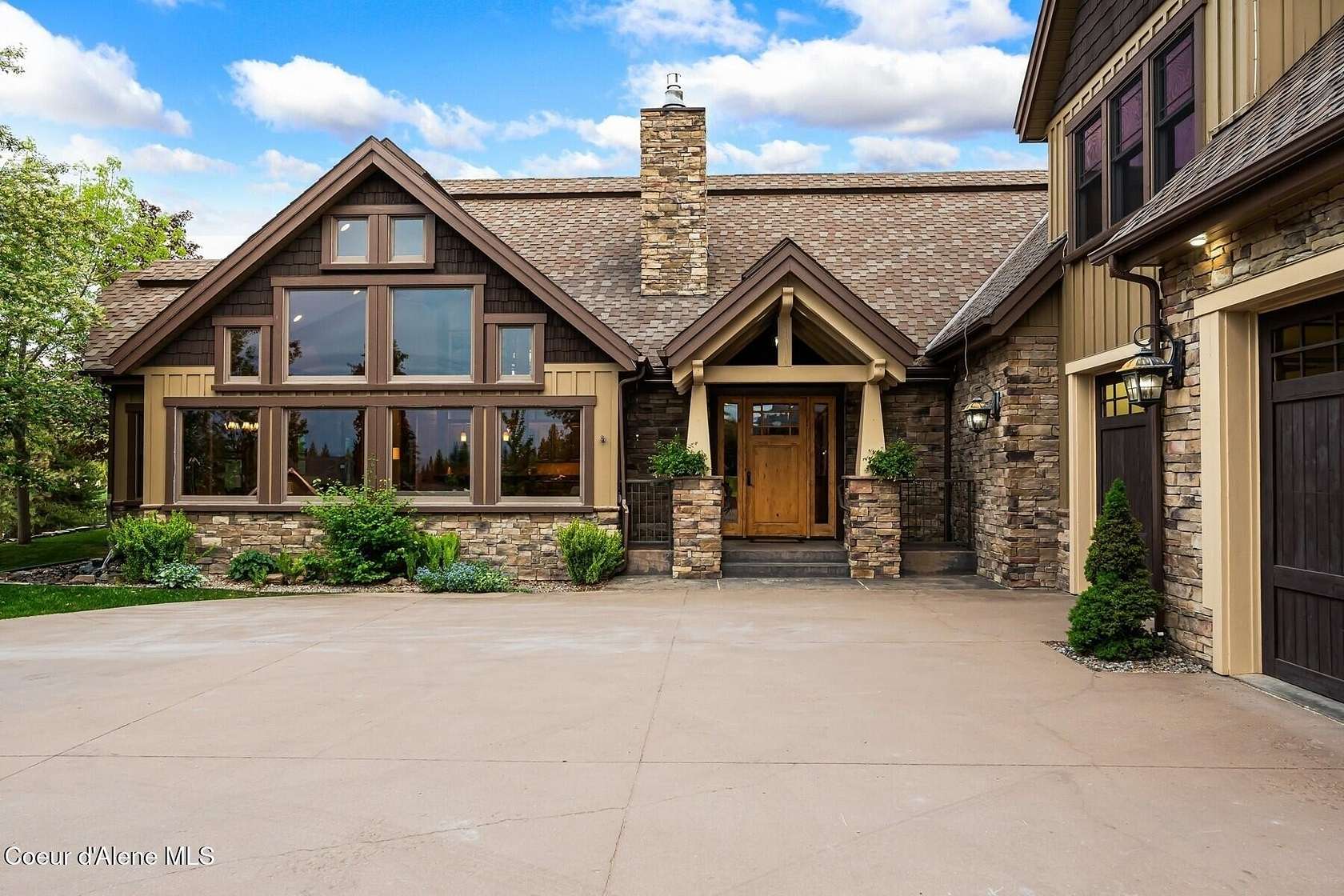 4.54 Acres of Land with Home for Sale in Sandpoint, Idaho