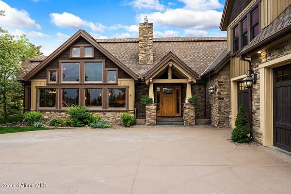 4.54 Acres of Land with Home for Sale in Sandpoint, Idaho