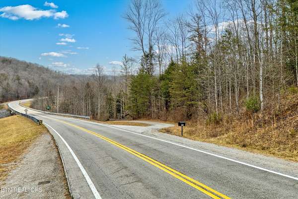 5.75 Acres of Land for Sale in Crossville, Tennessee