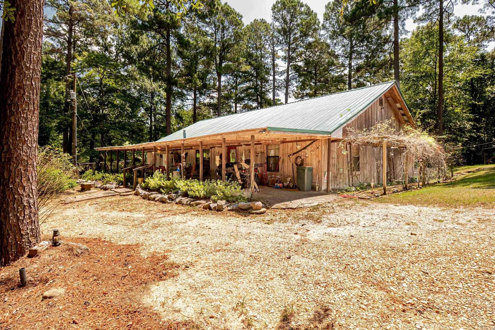 18.4 Acres of Land with Home for Sale in El Dorado, Arkansas