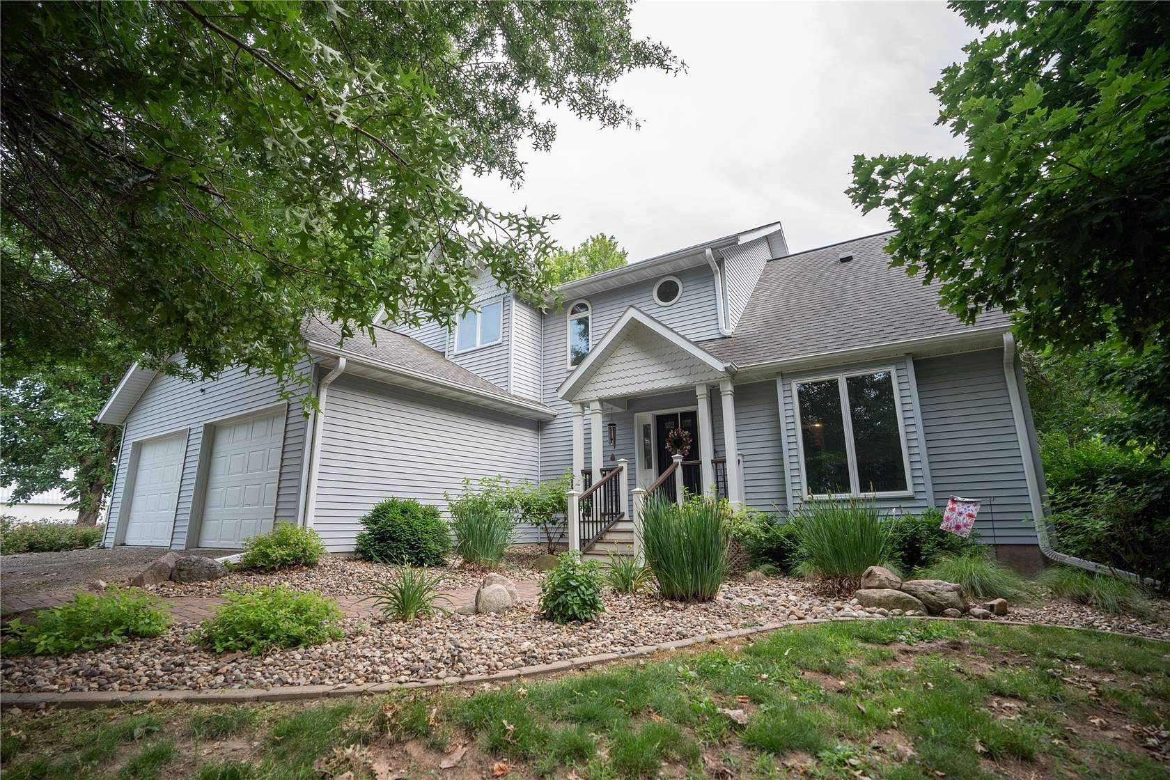 6.76 Acres of Land with Home for Sale in Fairfield, Iowa