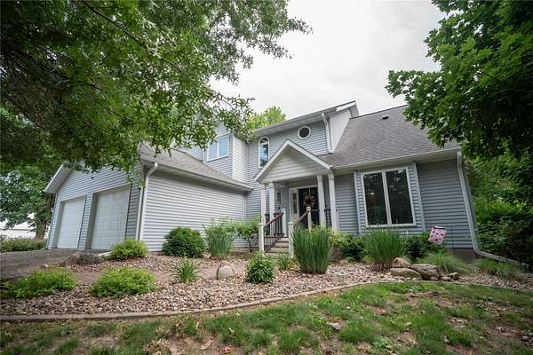 6.76 Acres of Land with Home for Sale in Fairfield, Iowa