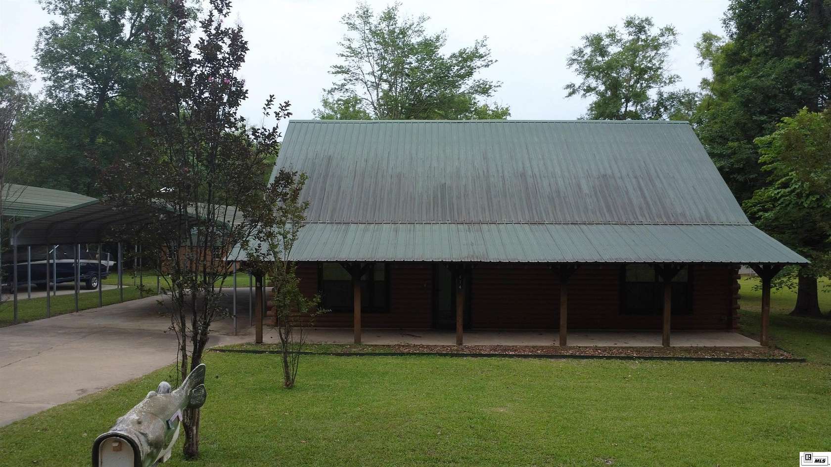 1.52 Acres of Land with Home for Sale in Jonesboro, Louisiana