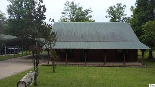 1.52 Acres of Land with Home for Sale in Jonesboro, Louisiana