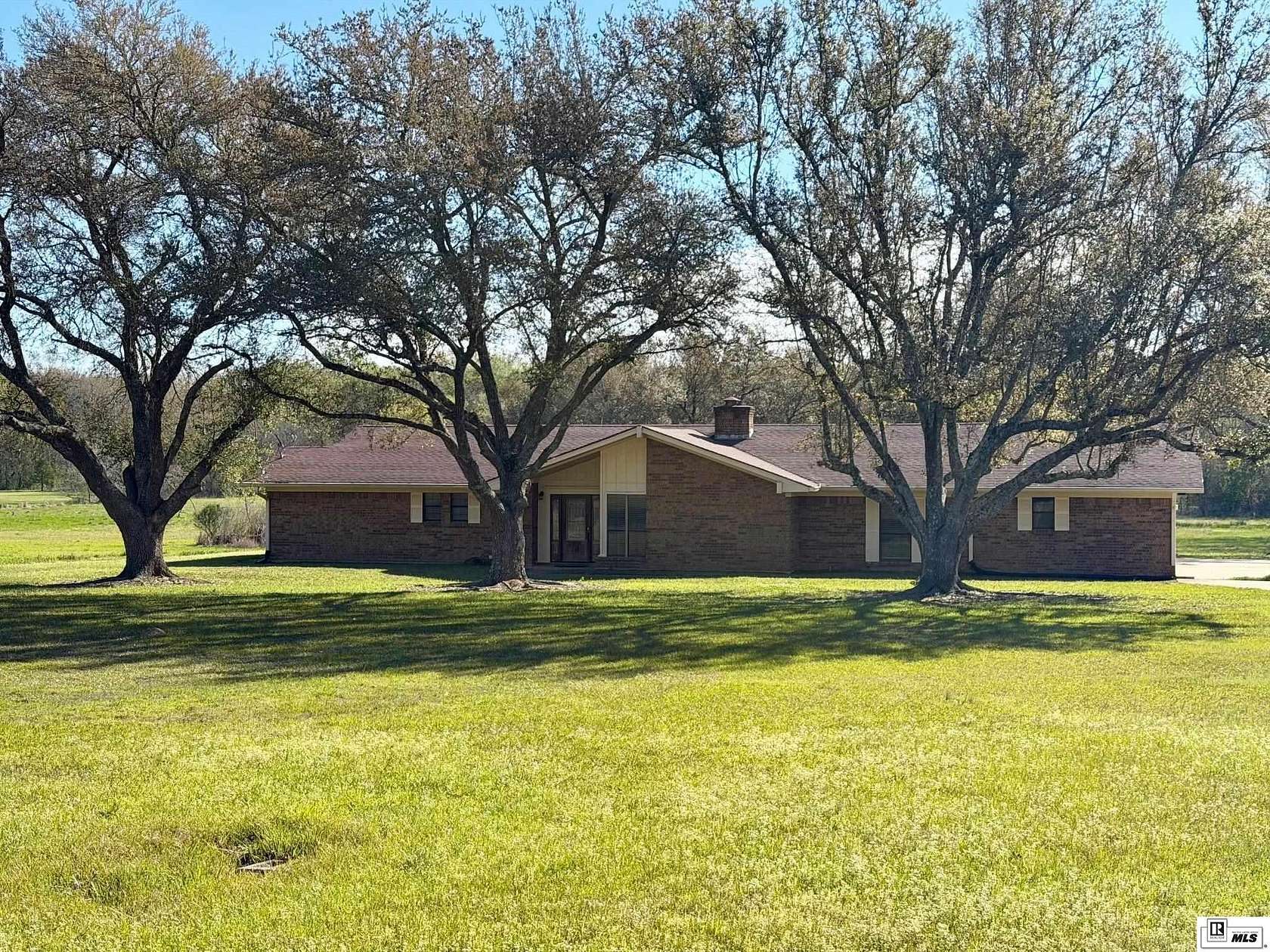 33.4 Acres of Land with Home for Sale in Winnsboro, Louisiana