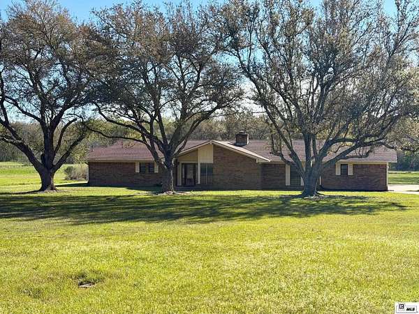 33.4 Acres of Land with Home for Sale in Winnsboro, Louisiana