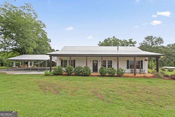 10.7 Acres of Land with Home for Sale in Royston, Georgia