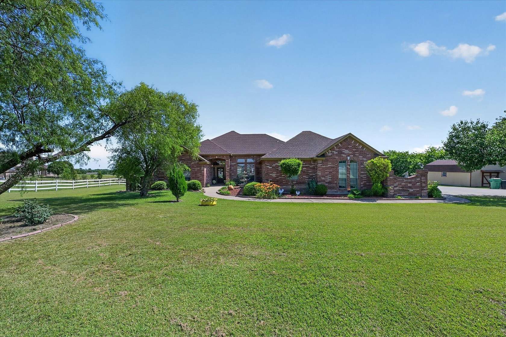 10 Acres of Recreational Land with Home for Sale in Ennis, Texas
