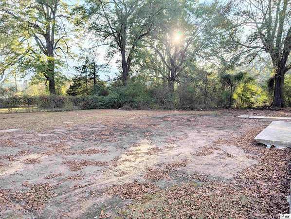 0.33 Acres of Mixed-Use Land for Sale in Bastrop, Louisiana