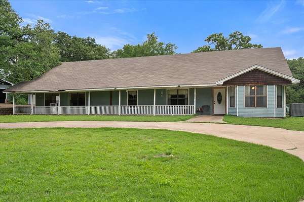 5 Acres of Land with Home for Sale in Corsicana, Texas