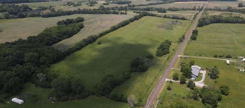 30.3 Acres of Land for Sale in Stewartsville, Missouri